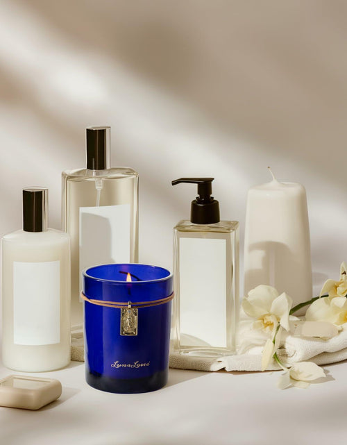 Load image into Gallery viewer, LunaLoved Tarot Wheel of Fortune Soy Candle Wood Citrus Bergamot Cedarwood
