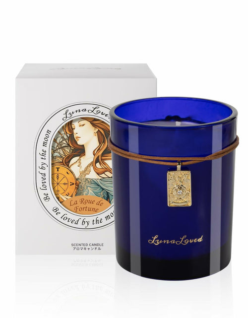 Load image into Gallery viewer, LunaLoved Tarot Wheel of Fortune Soy Candle Wood Citrus Bergamot Cedarwood
