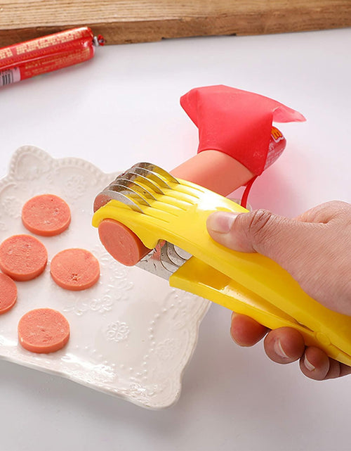 Load image into Gallery viewer, Guyuyii Banana Slicer Quick Safe Cutter Even Slices Kitchen Gadget
