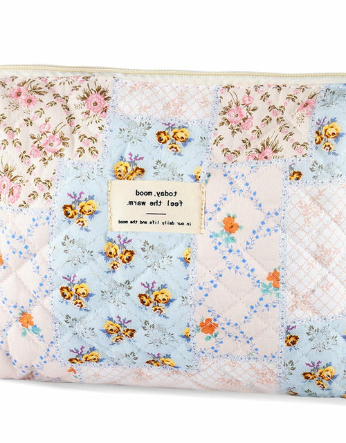 Load image into Gallery viewer, URSKYTOUS Cotton Quilted Large Floral Makeup Bag Flower Portable
