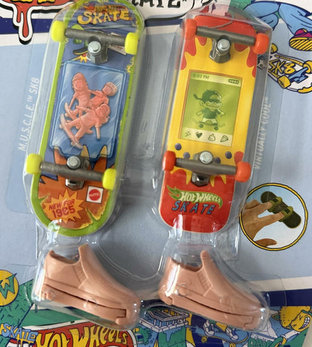 Hot Wheels Skate Miniature Finger Skateboard Set 2 Pack with Accessories