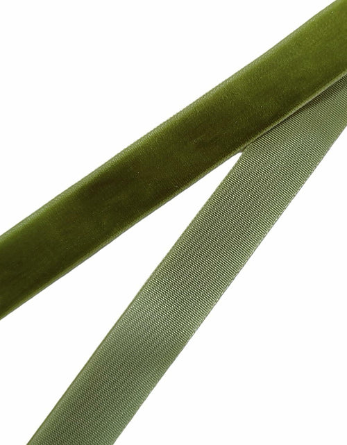 Load image into Gallery viewer, Abbaoww Moss Velvet Ribbon 5/8 Inch 10 Yards Green for Gift Wrapping DIY

