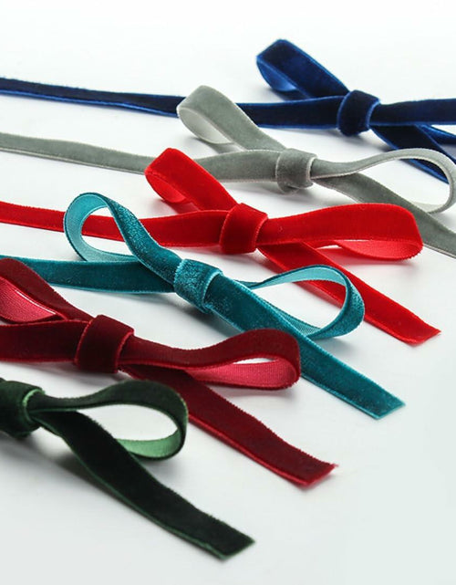 Load image into Gallery viewer, Abbaoww Moss Velvet Ribbon 5/8 Inch 10 Yards Green for Gift Wrapping DIY
