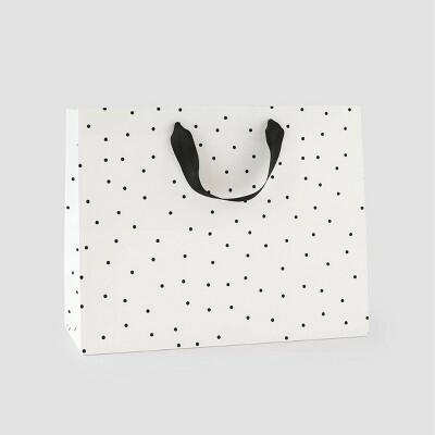 Load image into Gallery viewer, Sugar Paper™ + Target Medium Gift Bag Black Scattered Dots
