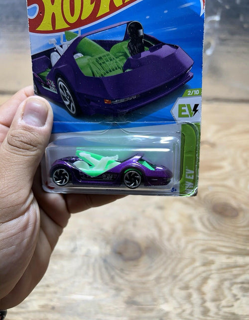 Load image into Gallery viewer, Hot Wheels Deora III #10 Purple 2024 Model

