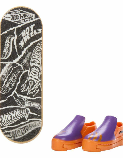 Load image into Gallery viewer, Hot Wheels Finger Skateboard Playset Brand Mattel Kids Toy
