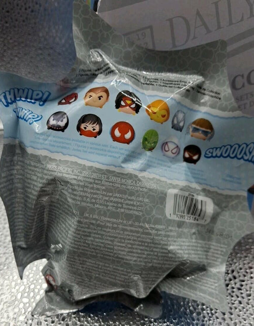 Load image into Gallery viewer, Jakks Marvel Tsum Tsum Webslingers Individual Random Figure Mystery Pack 2025
