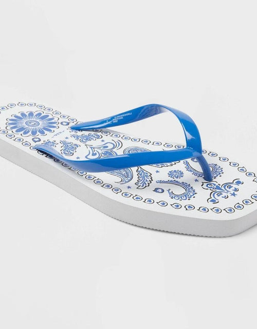 Load image into Gallery viewer, Shade &amp; Shore Palmer Gingham Square Toe Flip Flops Cherry Red Size 11
