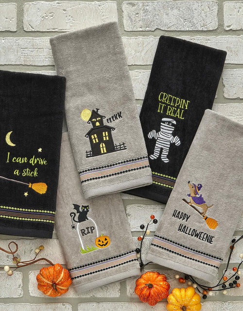 Load image into Gallery viewer, [Like New] SKL Home Halloween Graveyard Cat Hand Towel Set 2pc Gray Small
