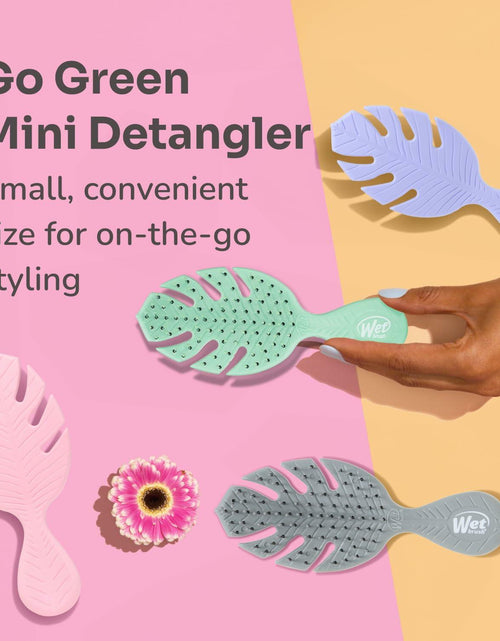 Load image into Gallery viewer, [Like New] Wet Brush Go Green Mini Detangler Hair Brush Purple Travel Size
