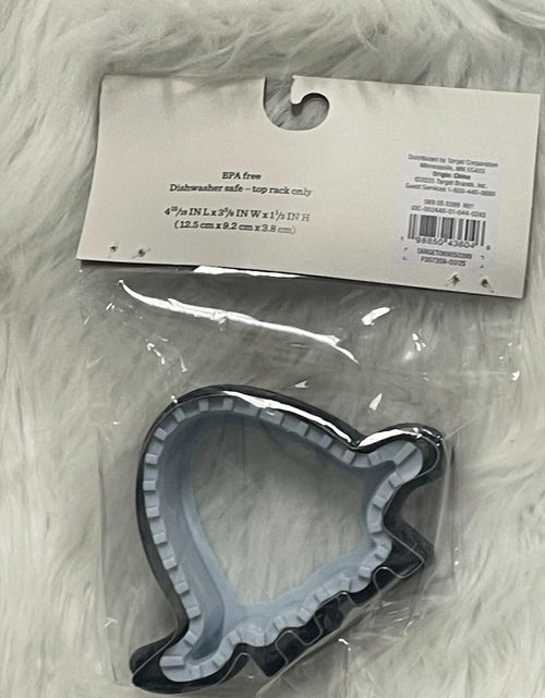 Load image into Gallery viewer, Cat &amp; Jack Dinosaur Sandwich Cutter Kids Lunchbox Kitchen Tool
