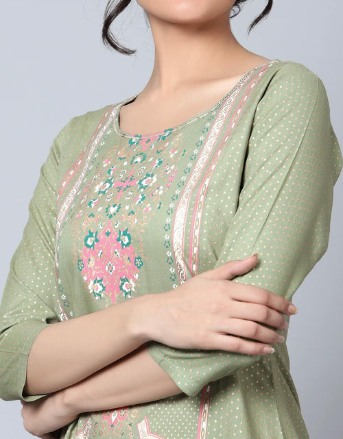Load image into Gallery viewer, [Like New] Bani Women Rayon Embroidered Kurta Pant Dupatta Set Green Size XX-Large
