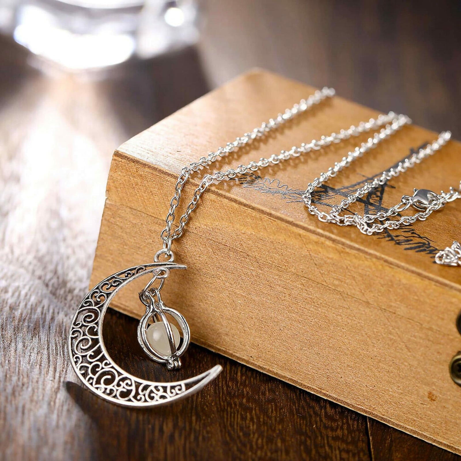 Anvirtue Moonstone Glow Necklace Pendant Chain Green Healing Quartz Alloy