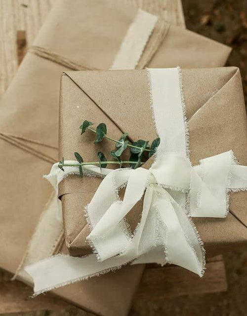 Load image into Gallery viewer, SIMISI RIBBON Christmas Chiffon Silk Ribbon 1.5'' 5 Yards x4 Rolls Green Red
