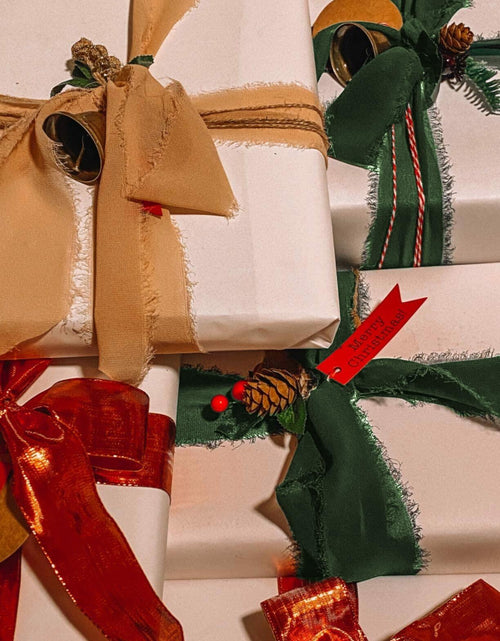 Load image into Gallery viewer, SIMISI RIBBON Christmas Chiffon Silk Ribbon 1.5'' 5 Yards x4 Rolls Green Red
