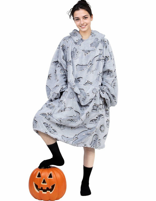 Load image into Gallery viewer, REXEO Halloween Flannel Hoodie Blanket with Pocket Black One Size
