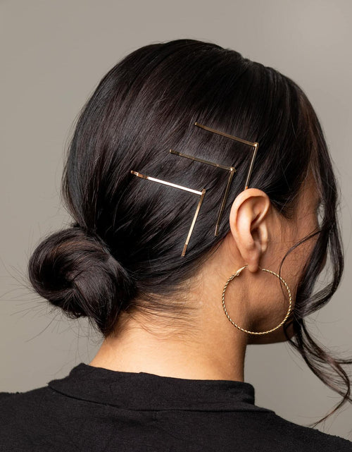Load image into Gallery viewer, KOKO &amp; KO Gold Bobby Pins 2in 40pcs Flat Hair Pins Blonde Hair

