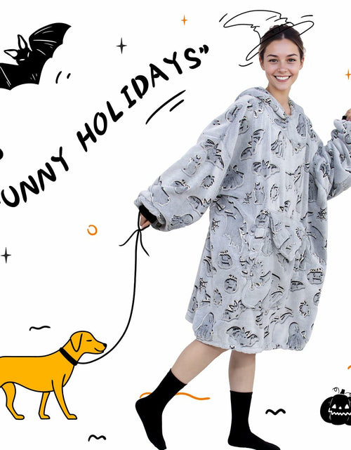 Load image into Gallery viewer, REXEO Halloween Flannel Hoodie Blanket with Pocket Black One Size
