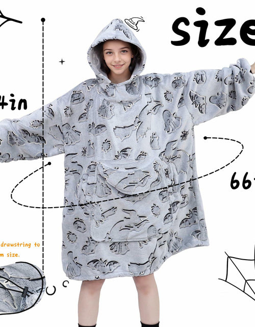 Load image into Gallery viewer, REXEO Halloween Flannel Hoodie Blanket with Pocket Black One Size
