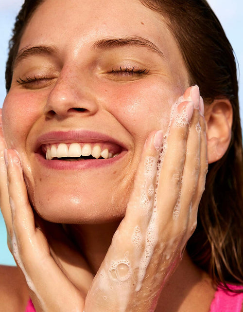Load image into Gallery viewer, Coco &amp; Eve Fruit Enzyme Cleanser Water Based Gentle 4.06 fl oz
