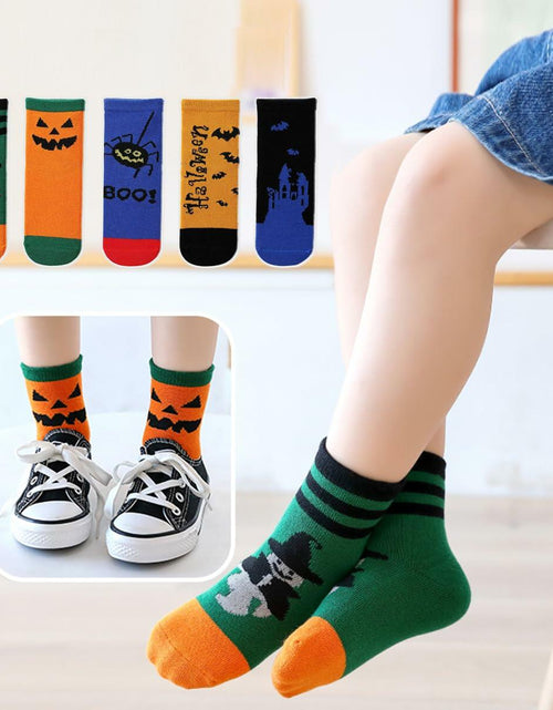 Load image into Gallery viewer, PAPPNTI Kids Halloween Cartoon Crew Socks 5 Pairs Multicolor Size 7-10

