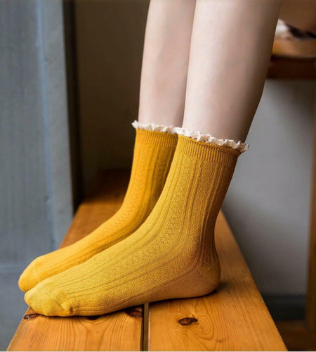 SWANONLAND Women’s Frilly Ankle Socks Vintage Trim 6 Pairs Assorted One Size