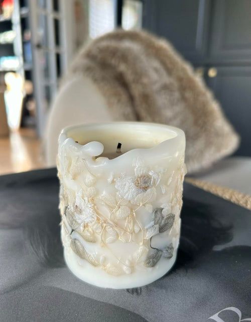 Load image into Gallery viewer, Botanical Candle Hand-Poured Soy Wax with Real Flowers 5 Scents Decorative
