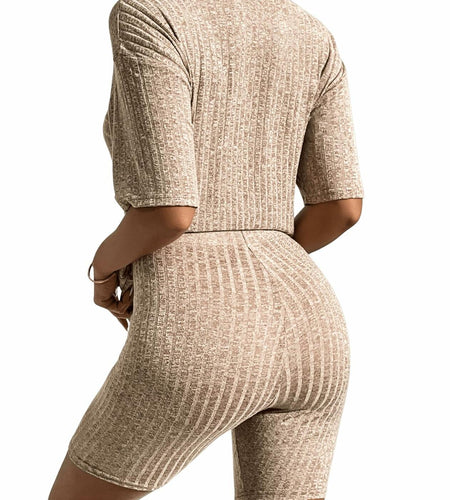WDIRARA Women's Ribbed Half Sleeve Tee & Biker Shorts Set Khaki Size S