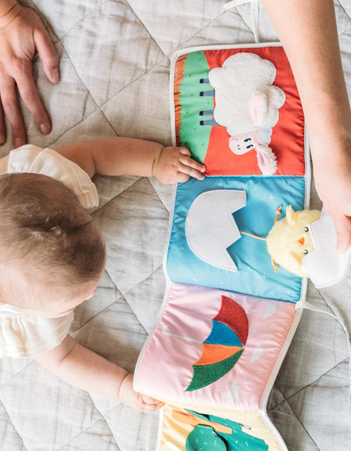 Load image into Gallery viewer, Spiggly High Contrast Baby Toys &amp; Books Black White 0-6 Months Infant
