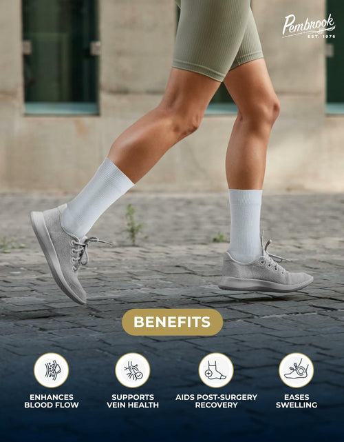 Load image into Gallery viewer, Pembrook Diabetic Compression Crew Socks Women 2 Pairs Black/White Size L
