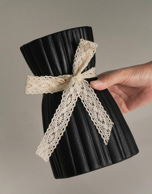 Load image into Gallery viewer, OOSTONEE Black Ceramic Flower Vase 7.6 Inch Nordic Boho Gothic Style
