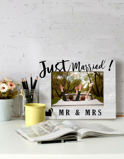 Load image into Gallery viewer, XDFVL Just Married Wedding Photo Frame Black 8x10 Horizontal
