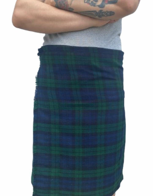Load image into Gallery viewer, HAAUR TRADERS Scottish Tartan Men's Kilt Black Watch Leather Straps Size 38
