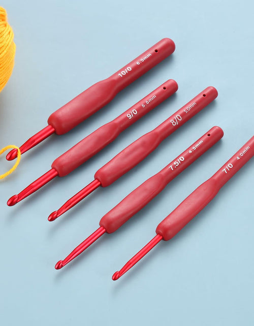 Load image into Gallery viewer, OYEUYID Red Crochet Hook Set 9 Sizes 2-6mm Soft Handle Aluminum
