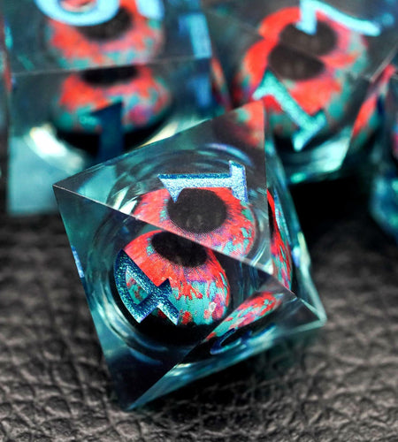 Maywin Dungeons & Dragons Liquid Core Dragon Eye Polyhedral Dice Set