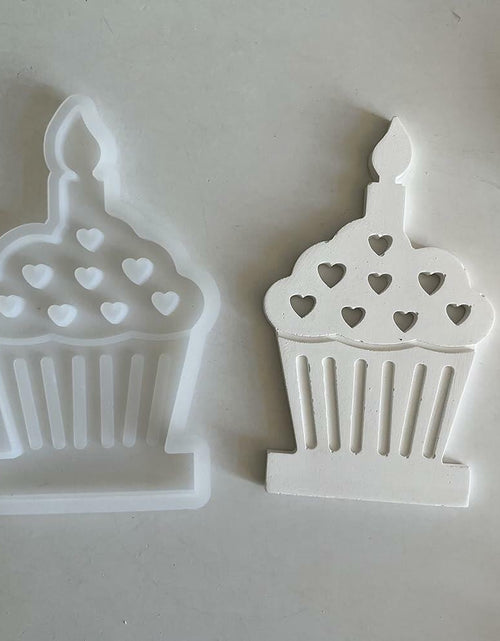 Load image into Gallery viewer, DIY Heart Cake Tea Light Candle Holder Silicone Mold for Resin Craft
