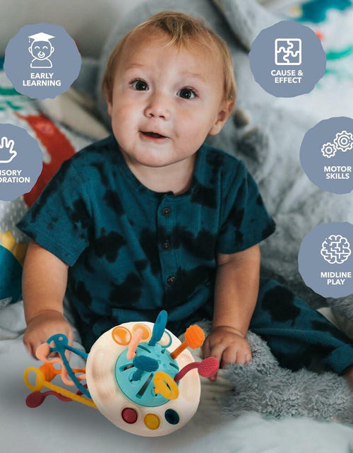 Load image into Gallery viewer, Kirro Montessori Pull String Baby Toy – Silicone, 18+ Months
