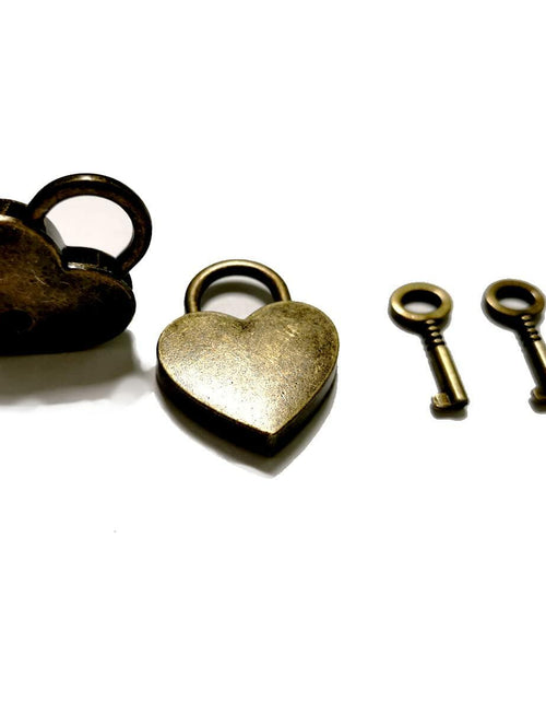Load image into Gallery viewer, PeekaBear Mini Antique Brass Heart Padlock with Key 2-Pack Vintage Style
