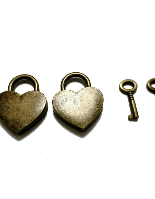 Load image into Gallery viewer, PeekaBear Mini Antique Brass Heart Padlock with Key 2-Pack Vintage Style
