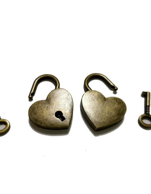 Load image into Gallery viewer, PeekaBear Mini Antique Brass Heart Padlock with Key 2-Pack Vintage Style
