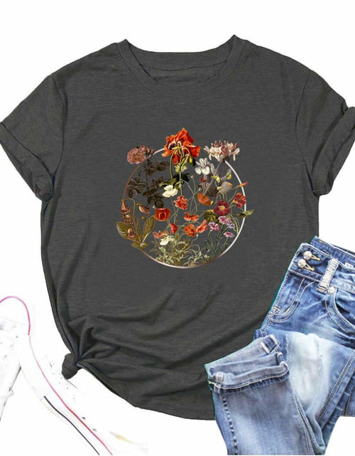 Load image into Gallery viewer, GeLivable Women Plus Size Floral Graphic O Neck Short Sleeve T Shirt
