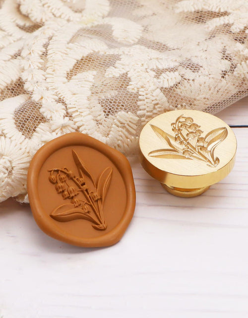 Load image into Gallery viewer, Tulip 3D Embossed Brass Wax Seal Round Wood Handle Vintage Flower Design
