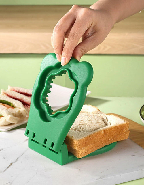 Load image into Gallery viewer, 2Pcs Sandwich Cutter and Sealer Flower Shape Stainless Steel Green Red
