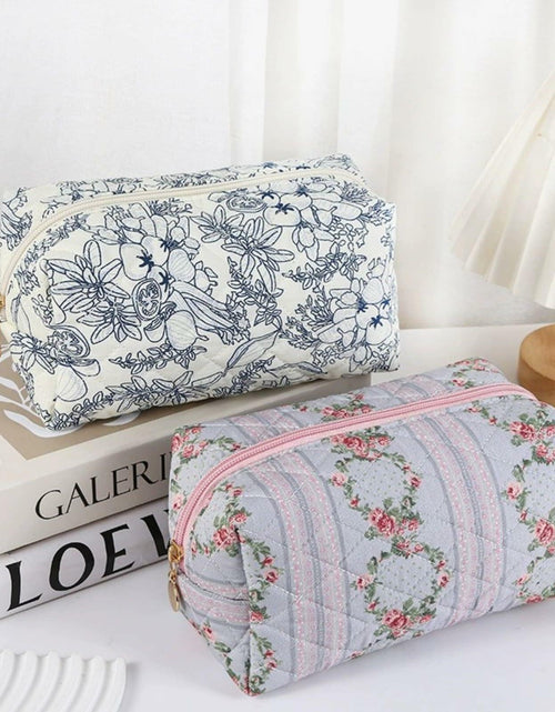 Load image into Gallery viewer, Dalulu Floral Pencil Case Makeup Bag Organizer Large Floret Cotton

