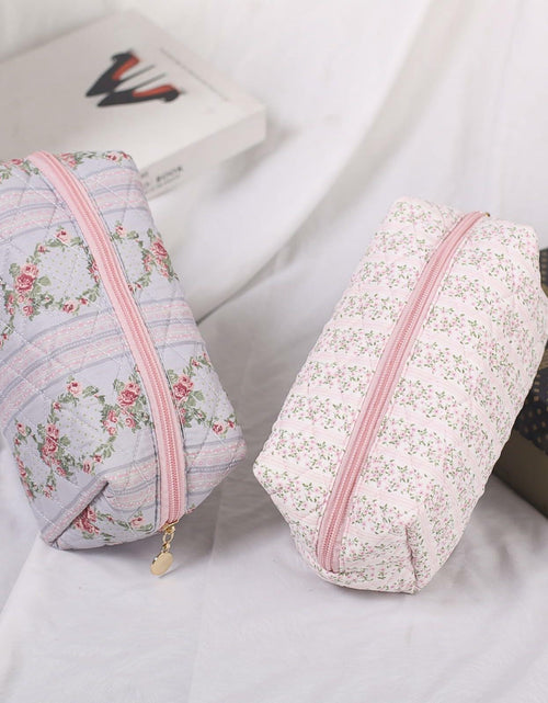 Load image into Gallery viewer, Dalulu Floral Pencil Case Makeup Bag Organizer Large Floret Cotton
