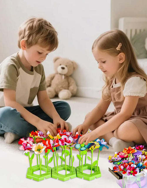 Load image into Gallery viewer, Maylatte Fabric Flower Bouquets DIY Craft Kit for Girls Ages 4-8 with Box
