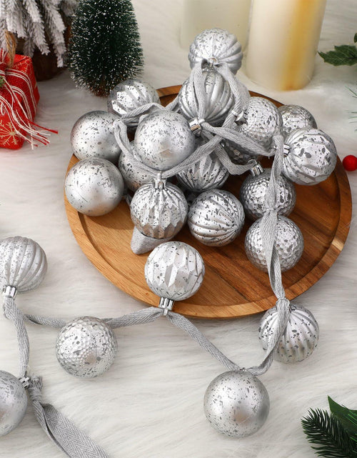 Load image into Gallery viewer, Motionchic 6.5ft Silver 24 Ball 2in Shatterproof Ornament Garland
