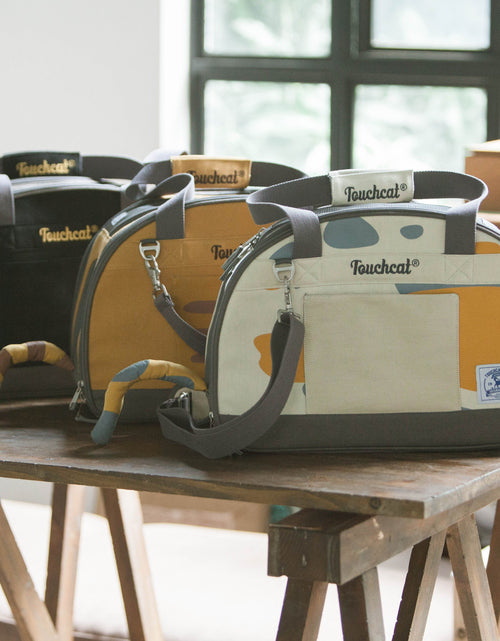 Load image into Gallery viewer, Touchcat 'Tote-Tails' Designer Airline Approved Collapsible Cat Carrier
