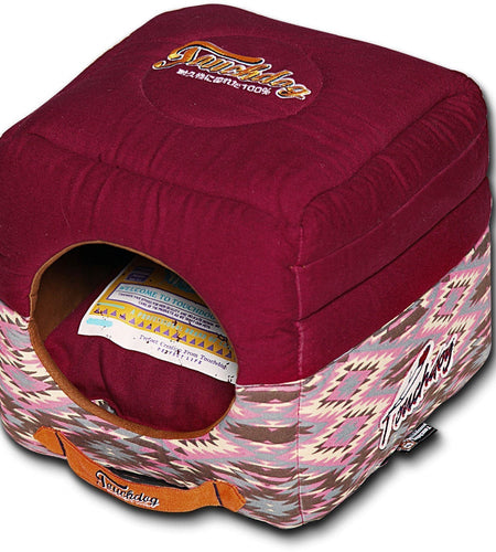 Touchdog ® '70's Vintage-Tribal' 2-in-1 Collapsible Squared Dog and Cat Bed
