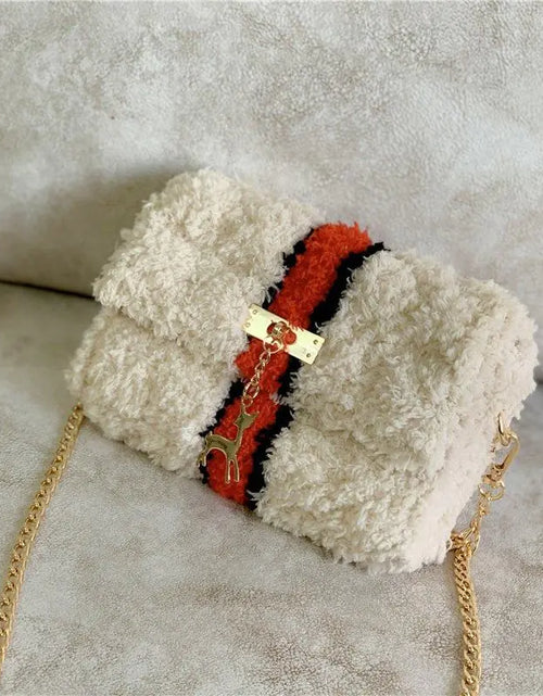 Load image into Gallery viewer, Hand-Woven Fleece Lined Plush One-Shoulder Bag
